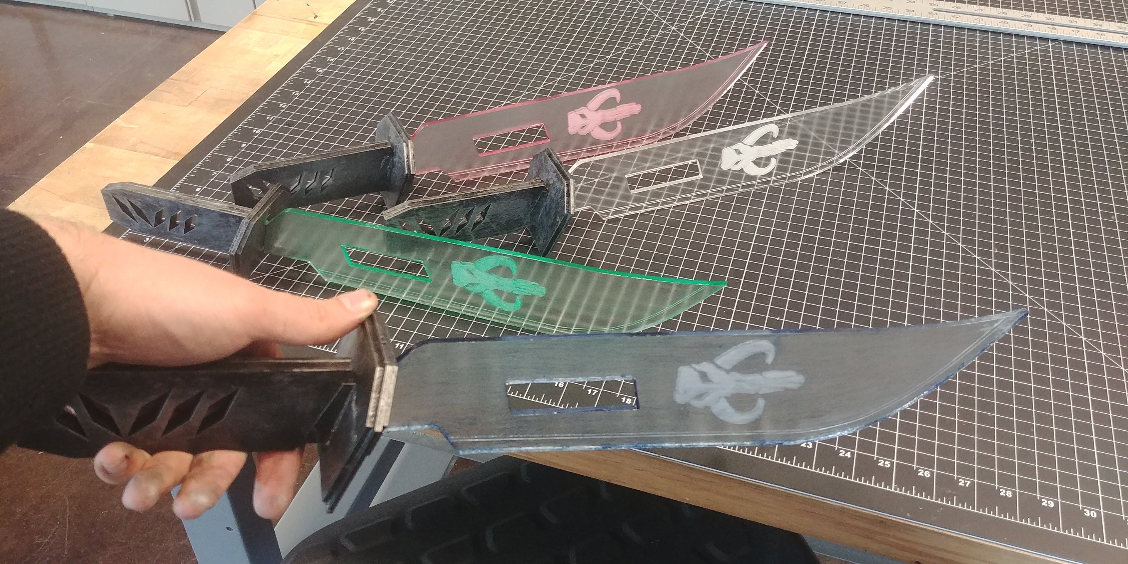 Mandalorian Vibro Blade (Custom WP Design)