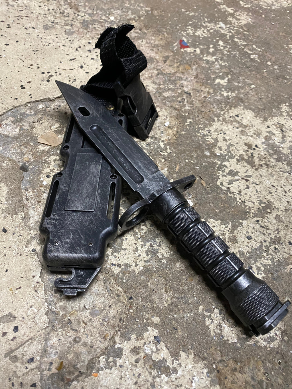 Costume Fake Rubber Knife w/ Sheath Costume Prop