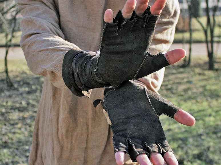 Battler leather gloves for LARP