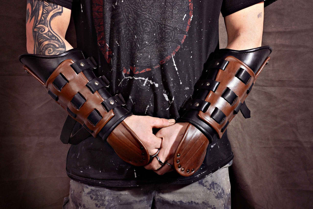 Hiccup's bracers (How to train your dragon 3)