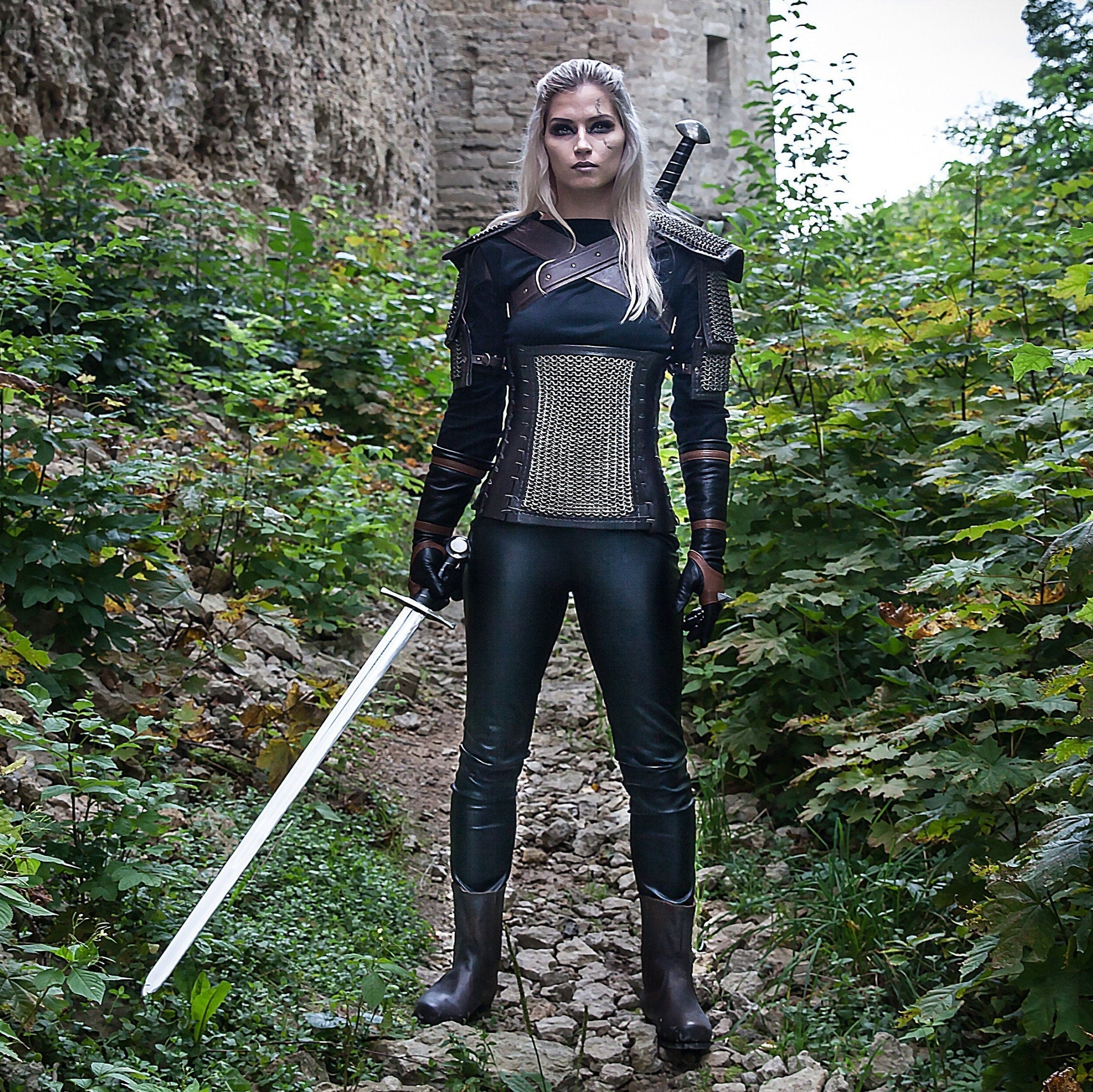 Kaer Mohen armor (Witcher women version)
