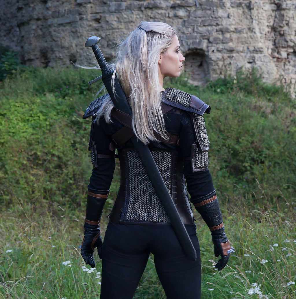 Kaer Mohen armor (Witcher women version)