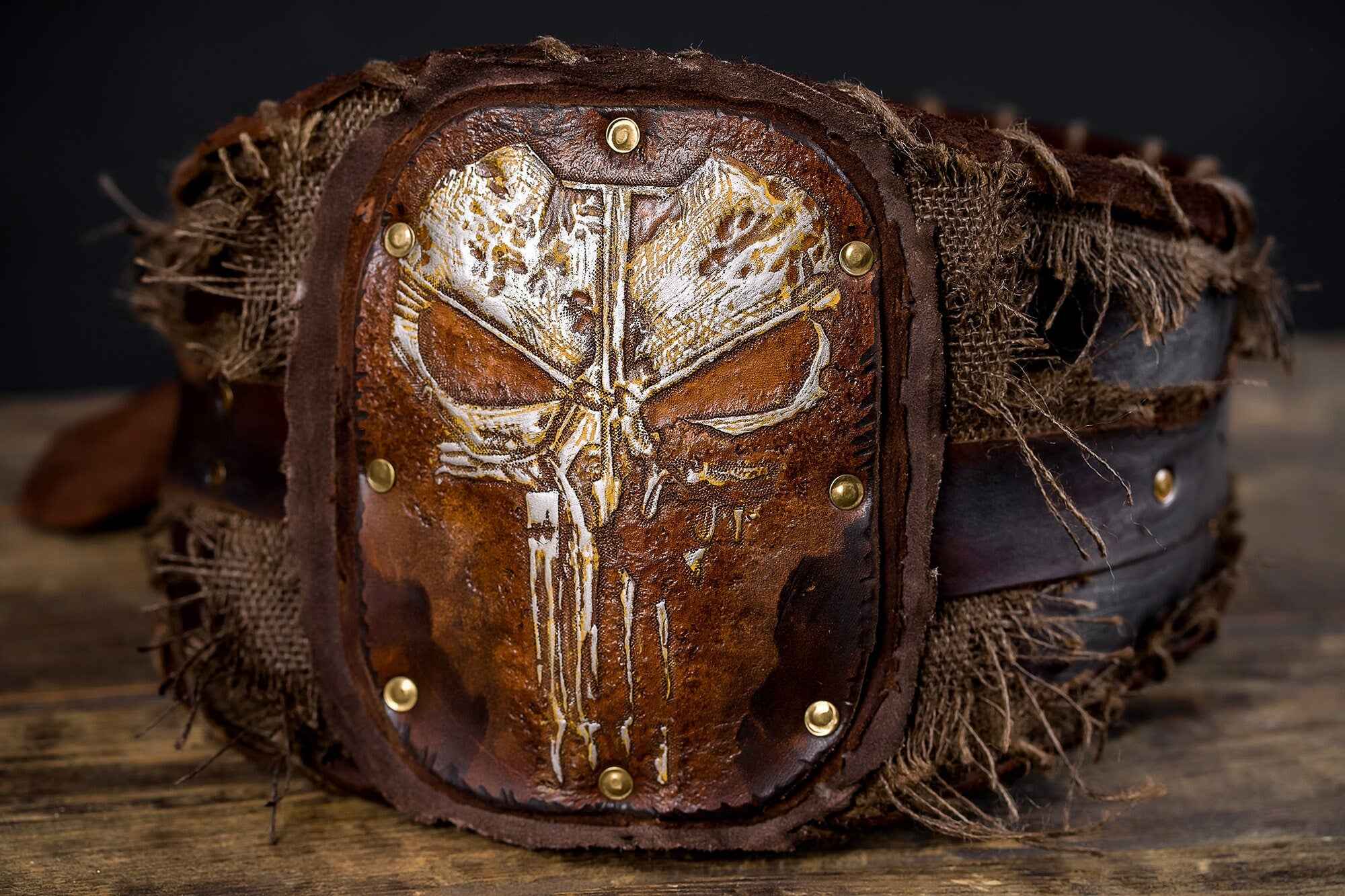 Hero belt with emblem (God of War)