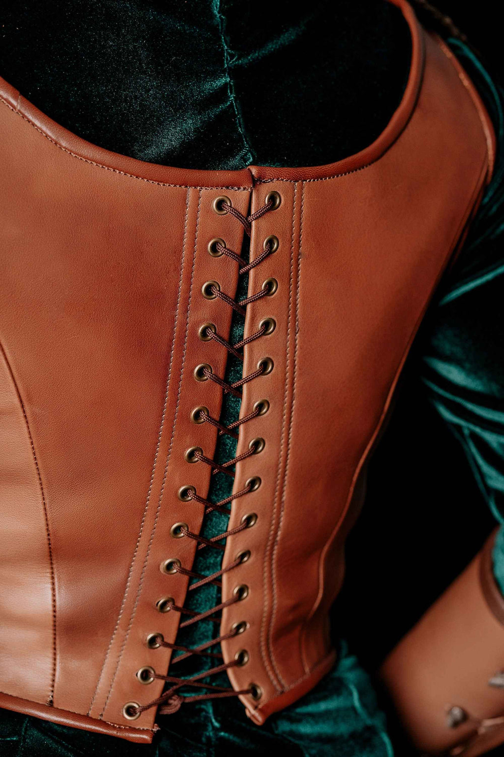 Tauriel corset; The Hobbit elven LARP leather vest;