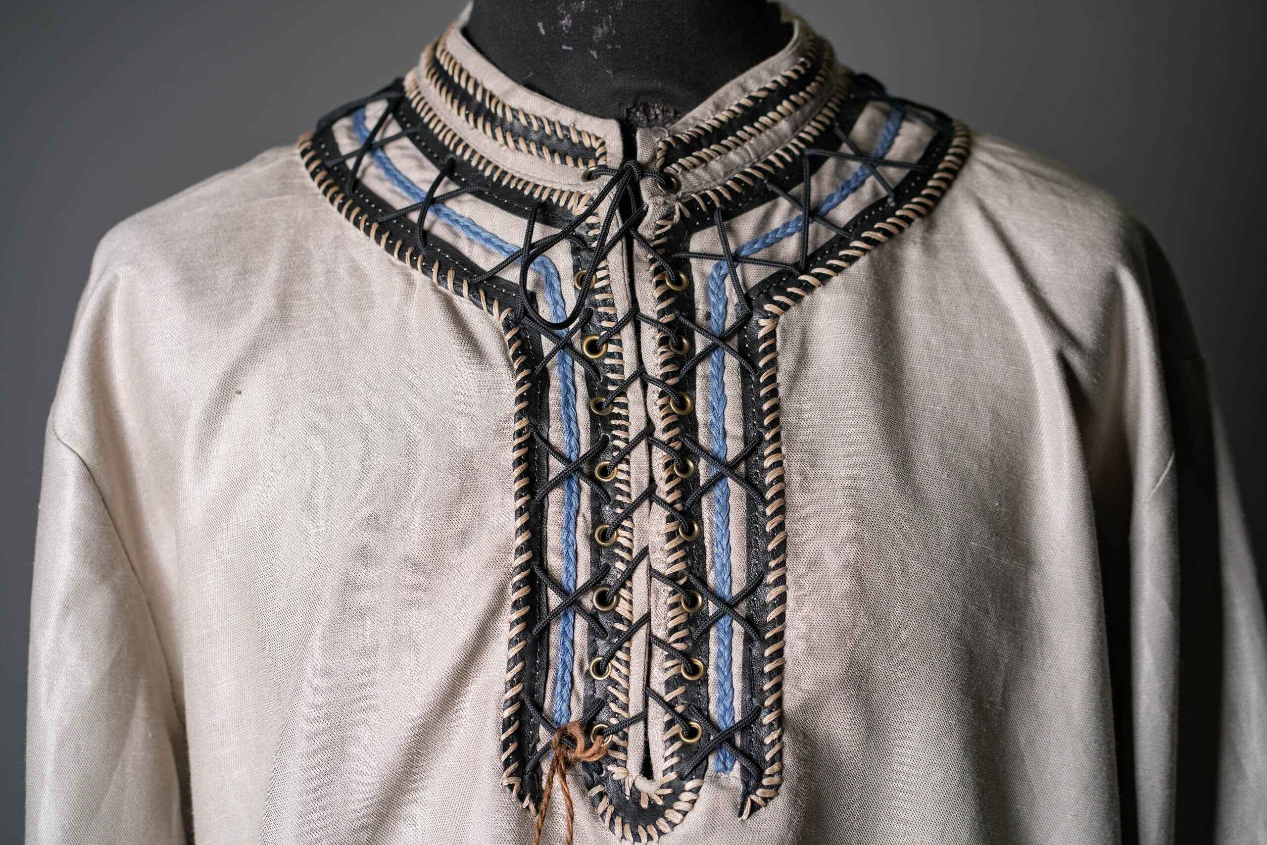 Haraldr white wool tunic (Vikings)