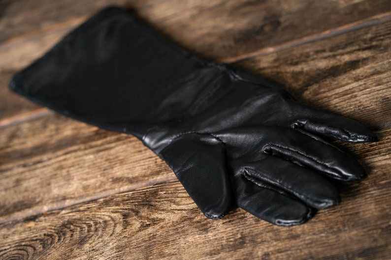 Witcher Leather Gloves (Witcher s2)