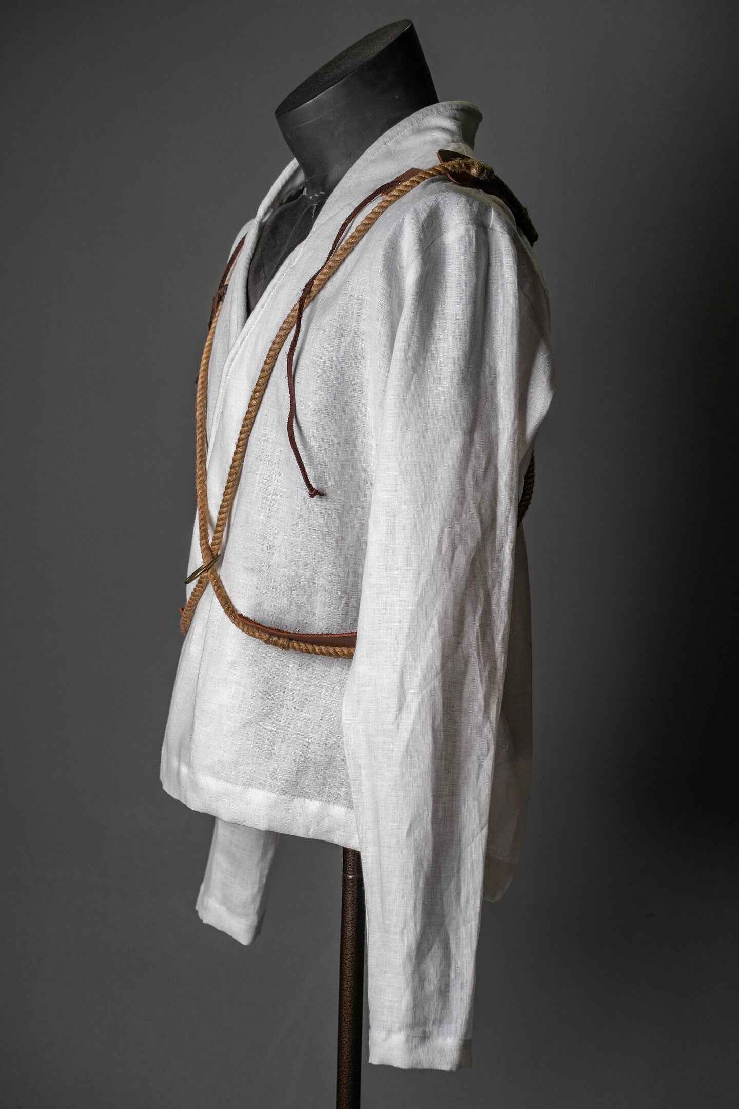 Witcher Geralt's white shirt