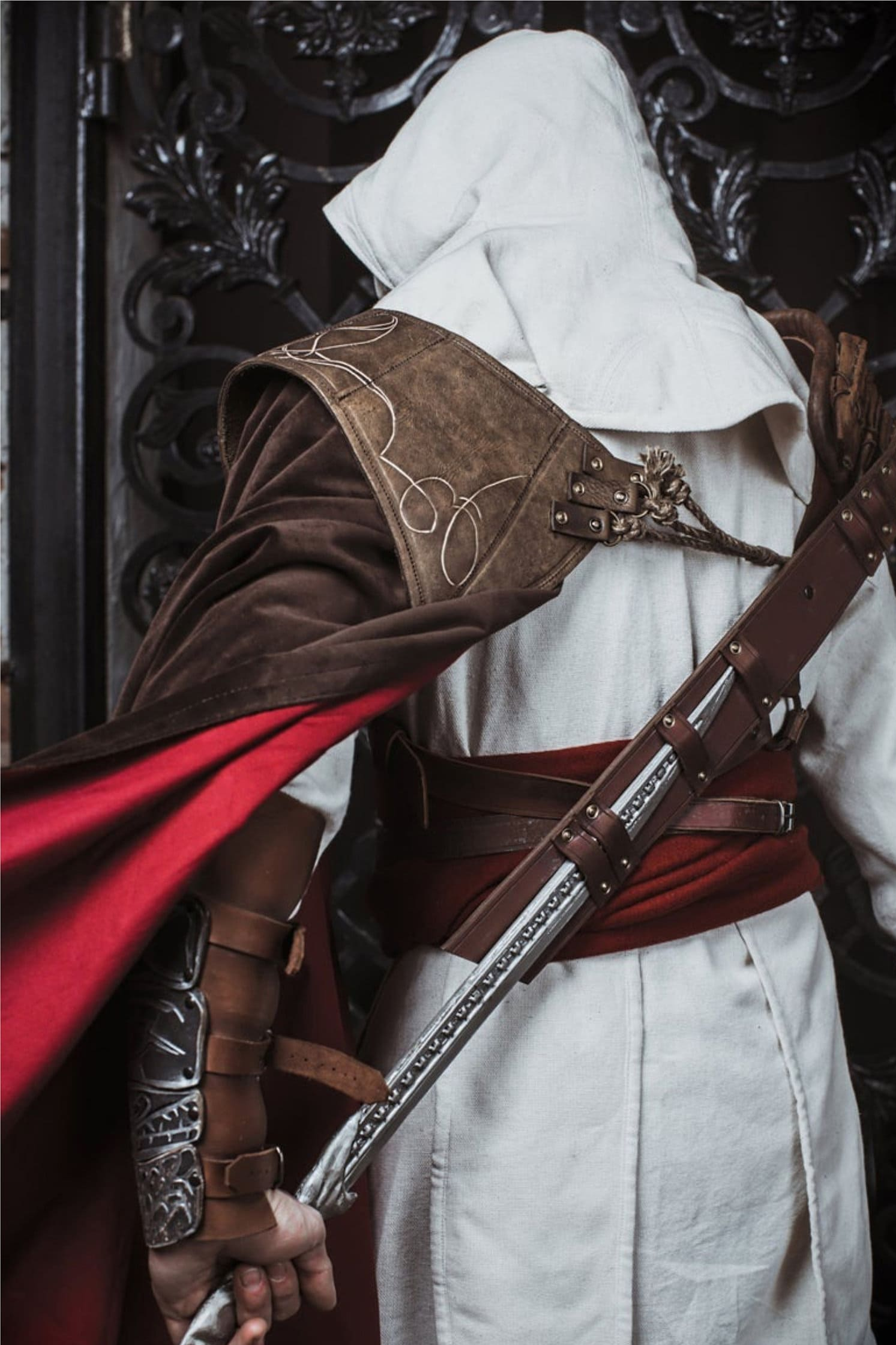 Stealthy Assassin Costume: Perfect for Cosplay, LARP, and Gaming Adventures