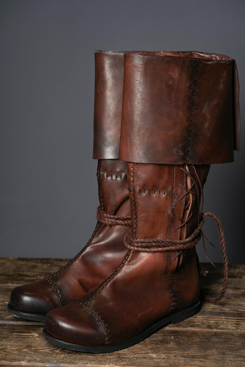 Red High Leather Boots "Aragorn"