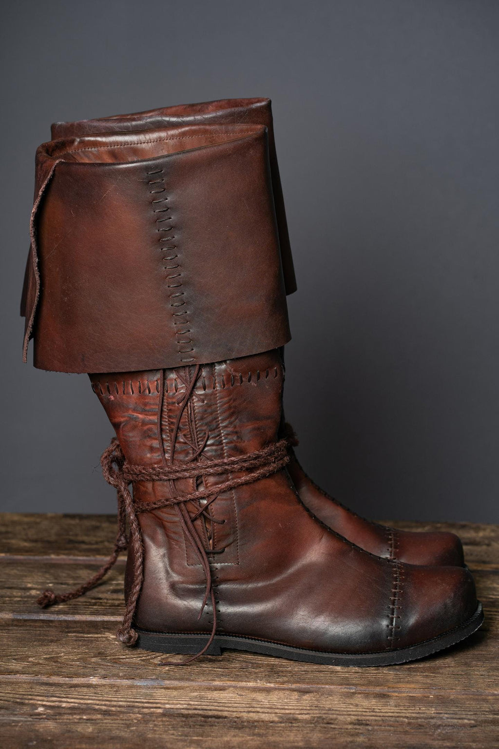 Red High Leather Boots "Aragorn"