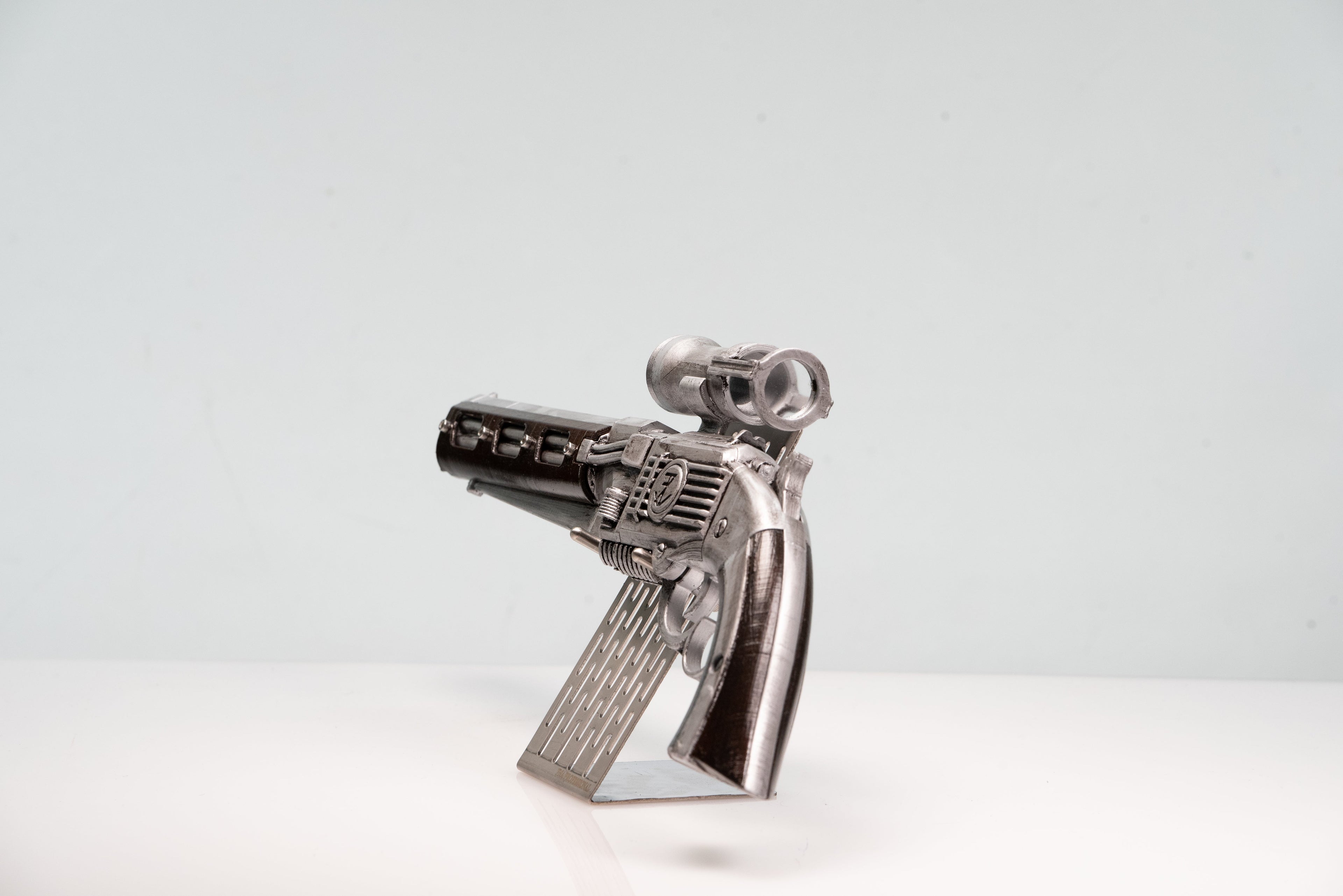 DT-27 Custom Mandalorian Blaster Prop